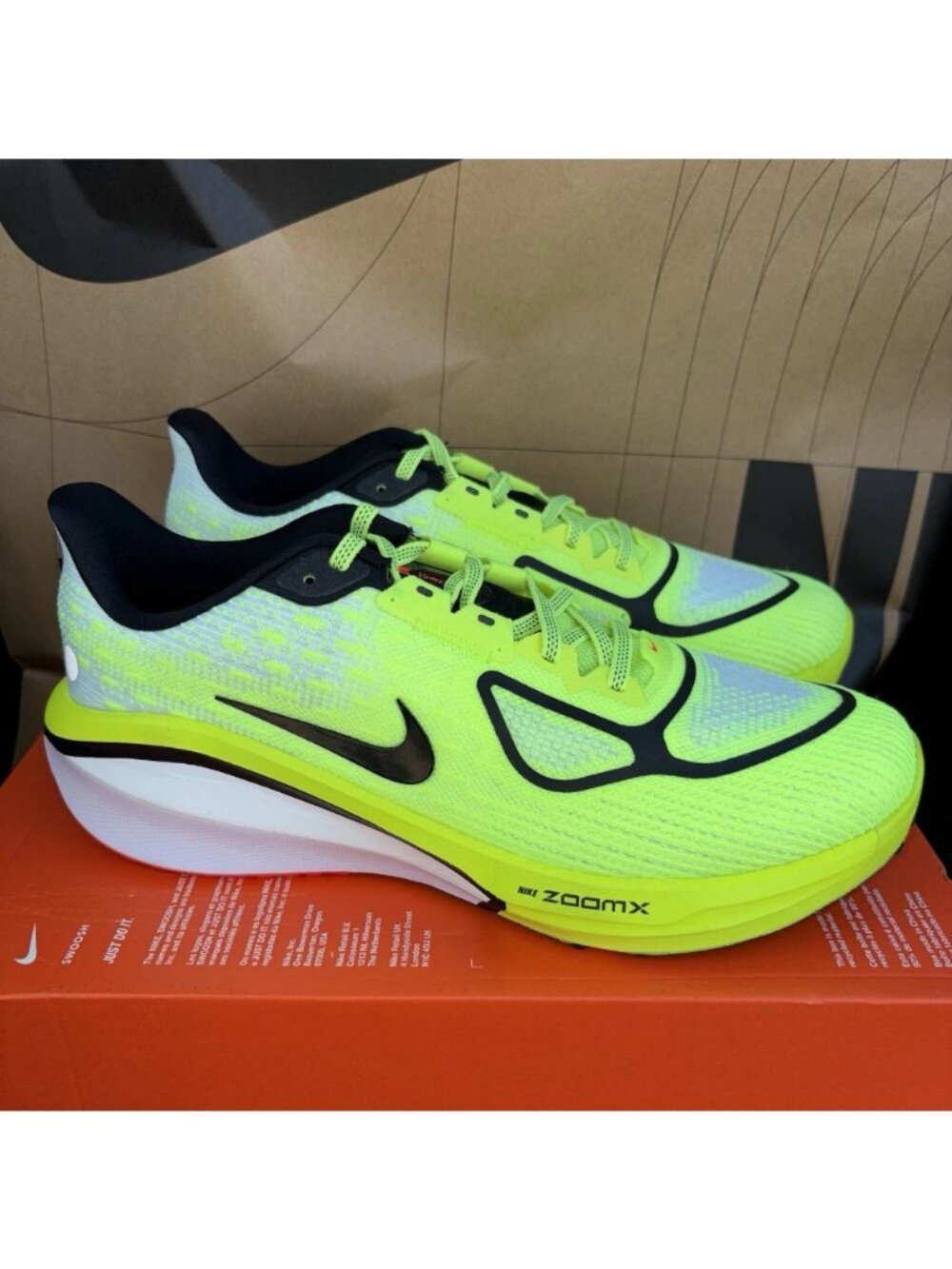 NEW Nike Men's Size 9 Vomero 17 “Talaria” Running Volt Black FZ8587-700